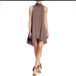 Free People (We The Free) Queen Anne Asymmetrical tunic/dress size XS NWT